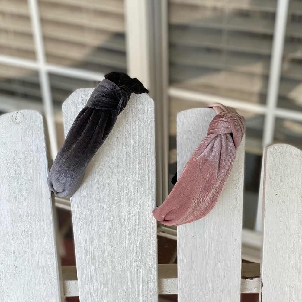 Headbands NWT velvet gray and pink, super cute!!